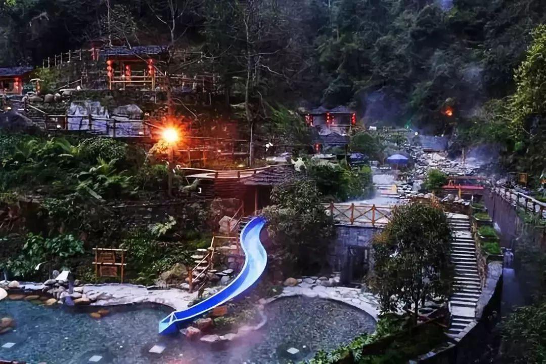 玩撞三国